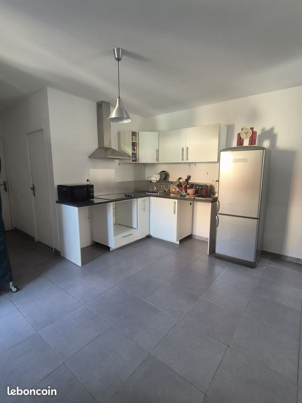 Appartement 1 pièce 27 m² · à Marseille · 27 m² · 700 €/mois
