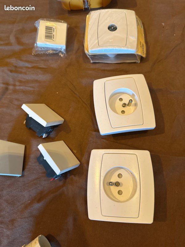 Lot électricité (image 3)