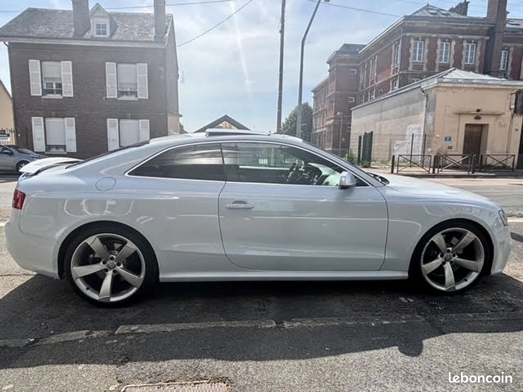 Audi RS5 V8 4.2 FSi 450 CV Quattro S Tronic 7 + Toit Ouvrant + Audio Bang & Olufsen (image 4)