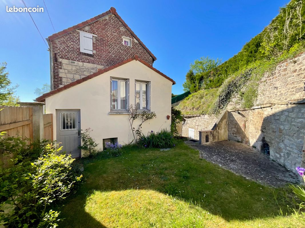 Maison 8 pièces 133 m² · à Creil · 133 m² · 273 000 €