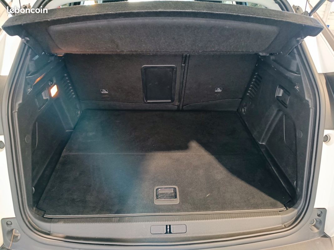 PEUGEOT 3008 Hybrid 225 e-EAT8 Allure Pack (image 4)
