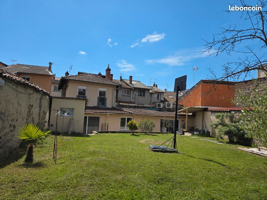 Maison 4 pièces 110 m² · à Montluel · 110 m² · 350 000 €