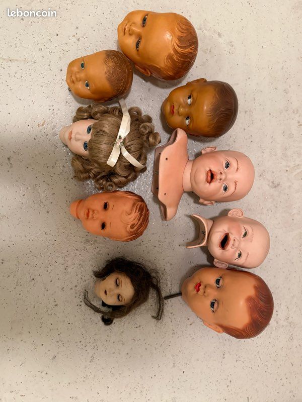 Lot De 2 Têtes De Poupées Anciennes (UNIS FRANCE 301 + SFBJ) Et Yeux En Verre Marron