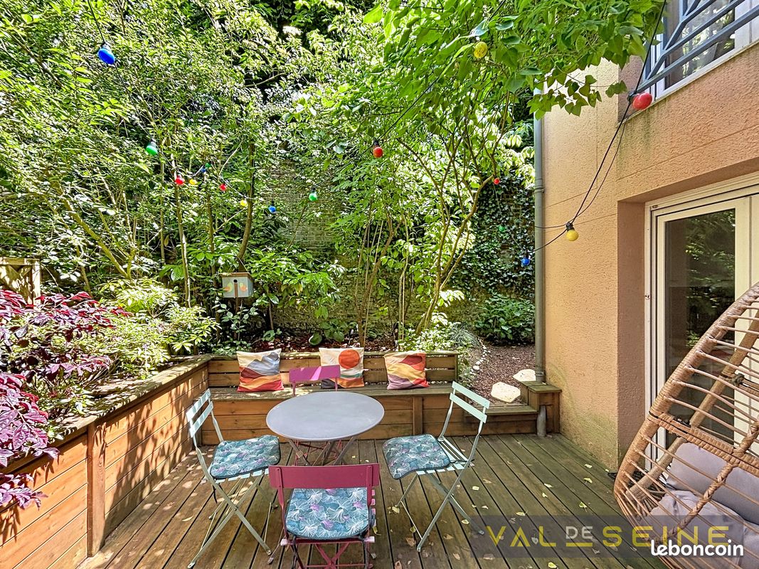 Parking 112 m² · à Rouen · 112 m² · 385 000 €