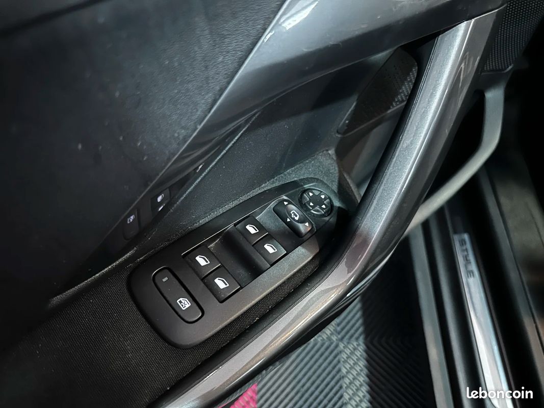 Peugeot 2008 Style 1.2 VTI 82ch - Apple Carplay - KIT DISTRIBUTION OK (image 20)