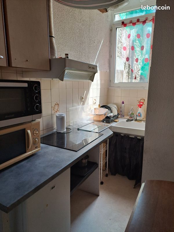 Appartement 2 pièces 30 m² · à Saint-Affrique · 30 m² · 300 €/mois