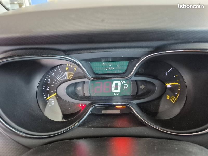 Renault Captur 1.2 TCe 120ch Pure EDC (image 22)