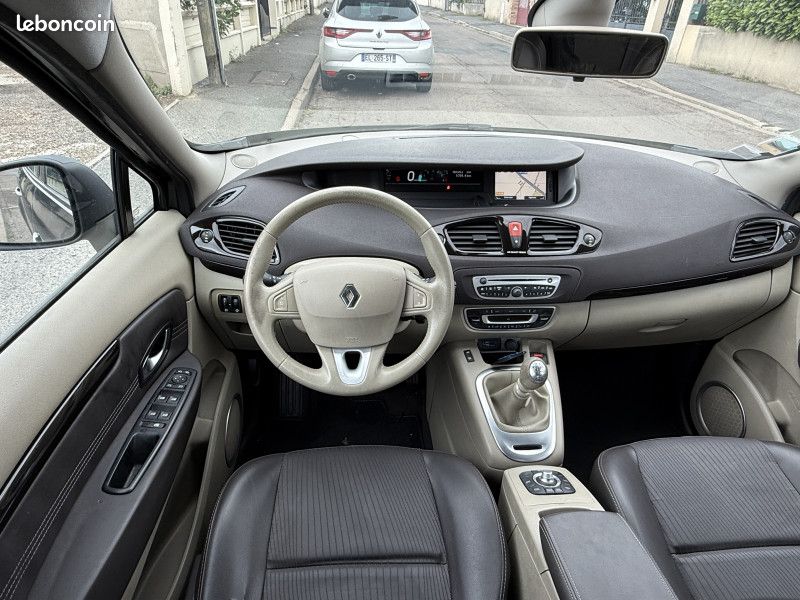Renault GRAND SCENIC III 1.9 DCI 130CH FAP PRIVILEGE EURO5 5 PLACES (image 2)