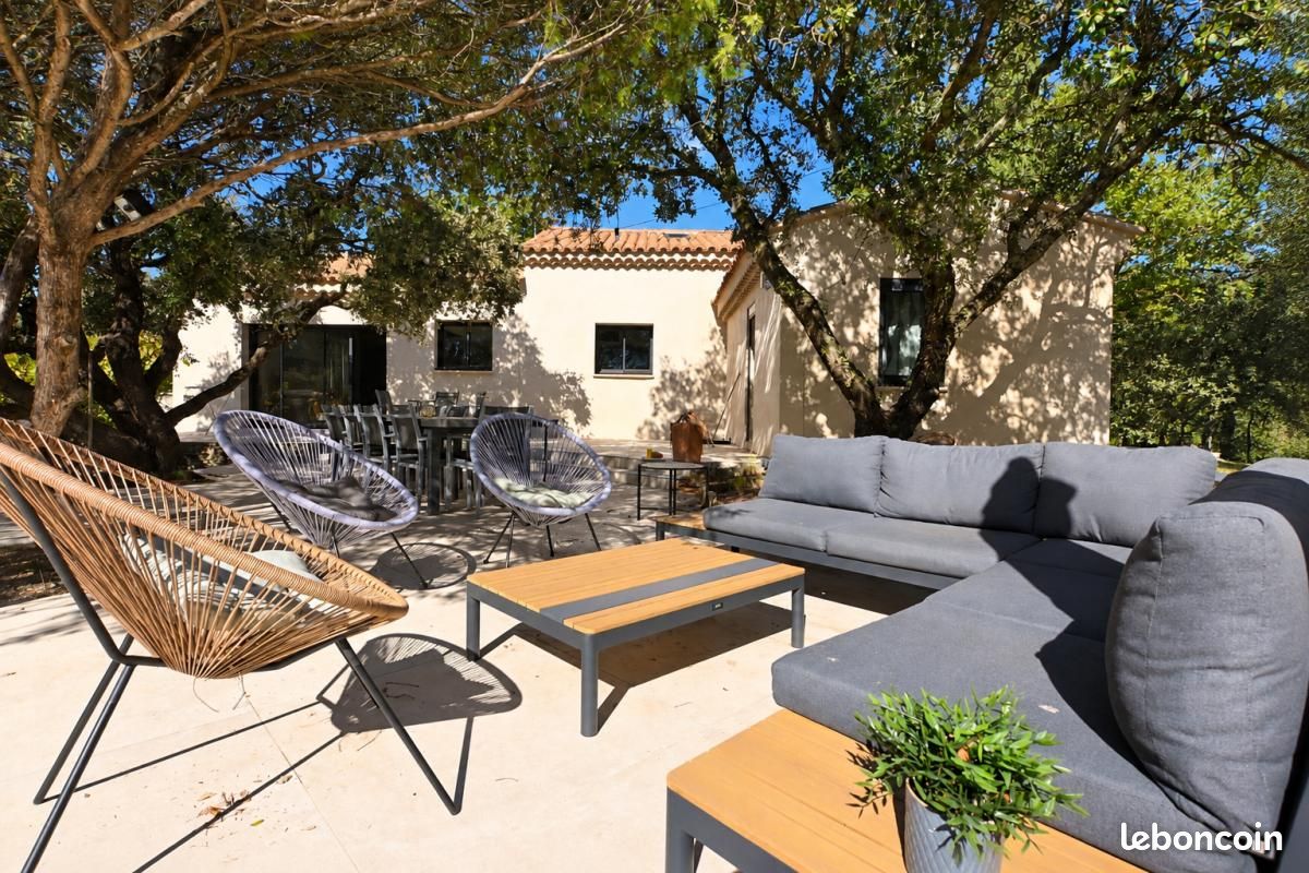 Maison 6 pièces 140 m² · à L'Isle-sur-la-Sorgue · 140 m² · 811 500 €