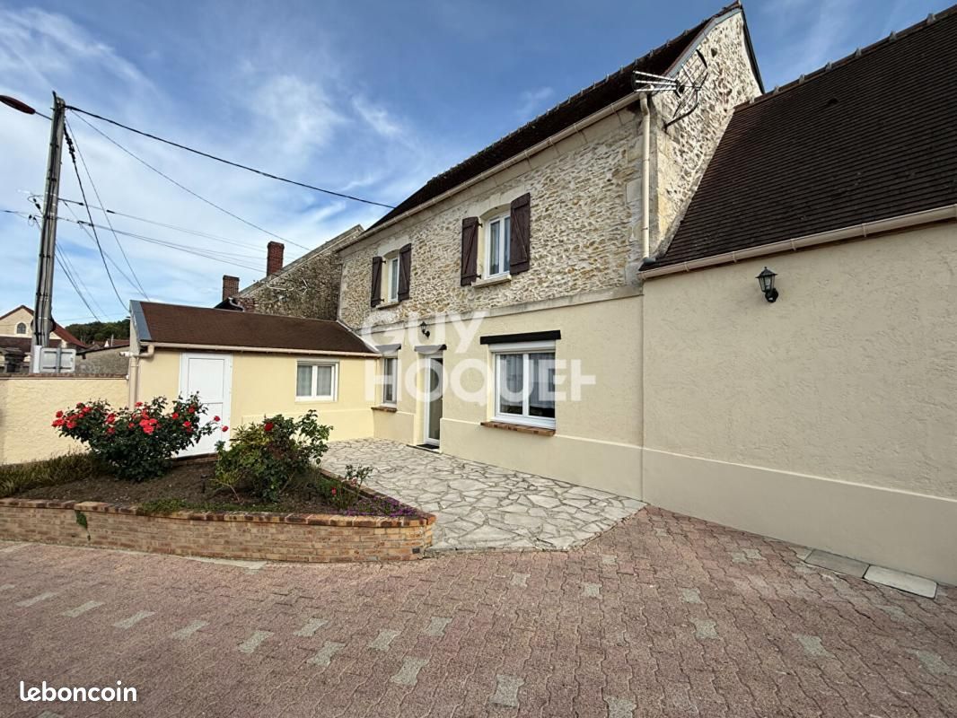 Maison 6 pièces 142 m² · à Breuil-le-Sec · 142 m² · 320 000 €