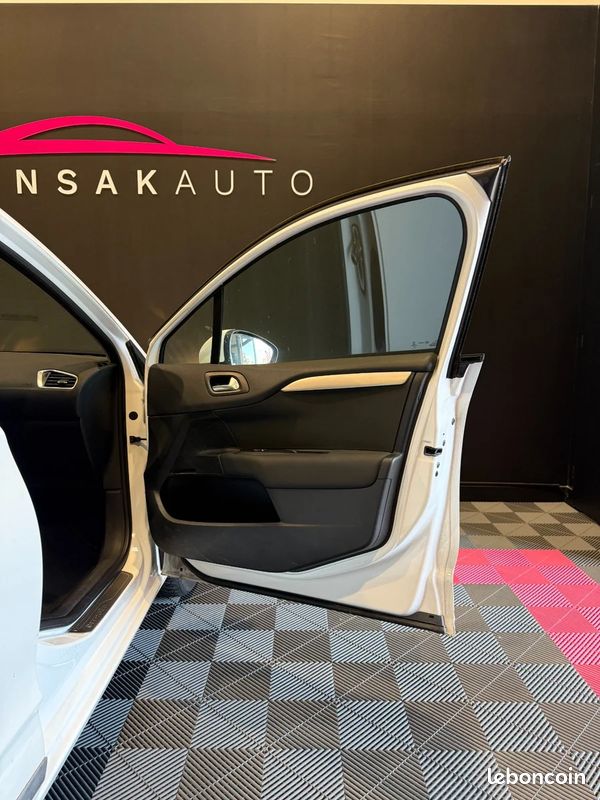 Citroen c4 edition millenium 130ch / airbag takata fait / distribution 2024 (image 27)