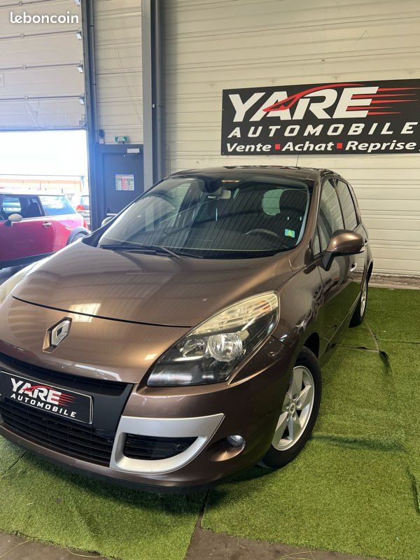 Renault Scénic 1.5 DCi 110 ch (image 2)