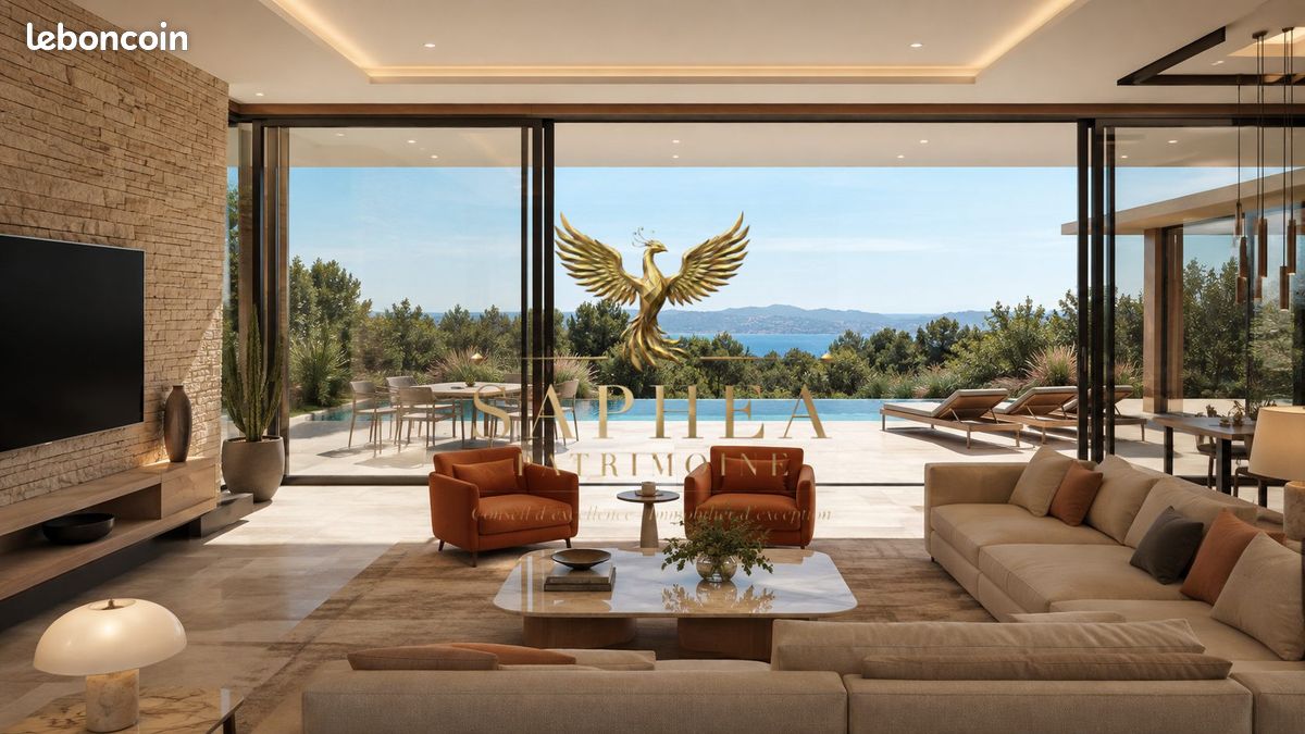 Maison 7 pièces 250 m² · à Carqueiranne · 250 m² · 1 990 000 €