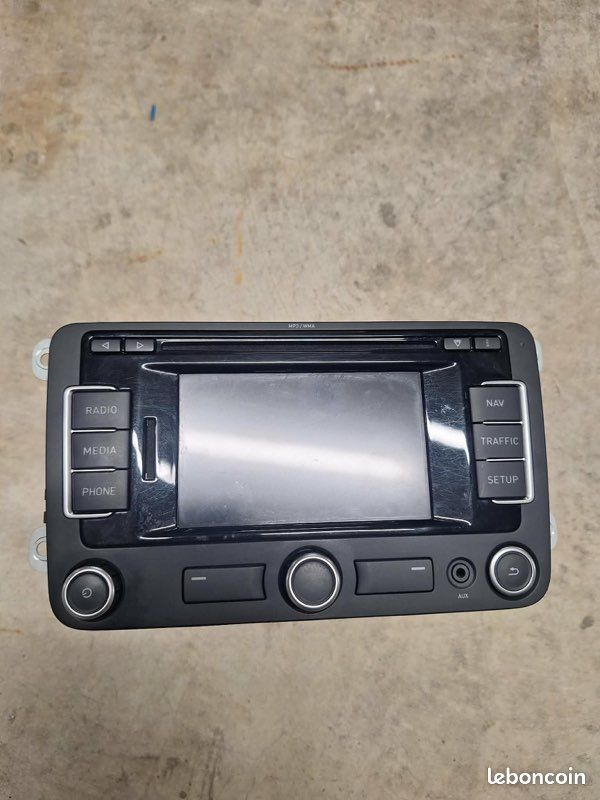 Autoradio GPS VW RNS 310 écran tactile – Polo Golf Passat (image 1)