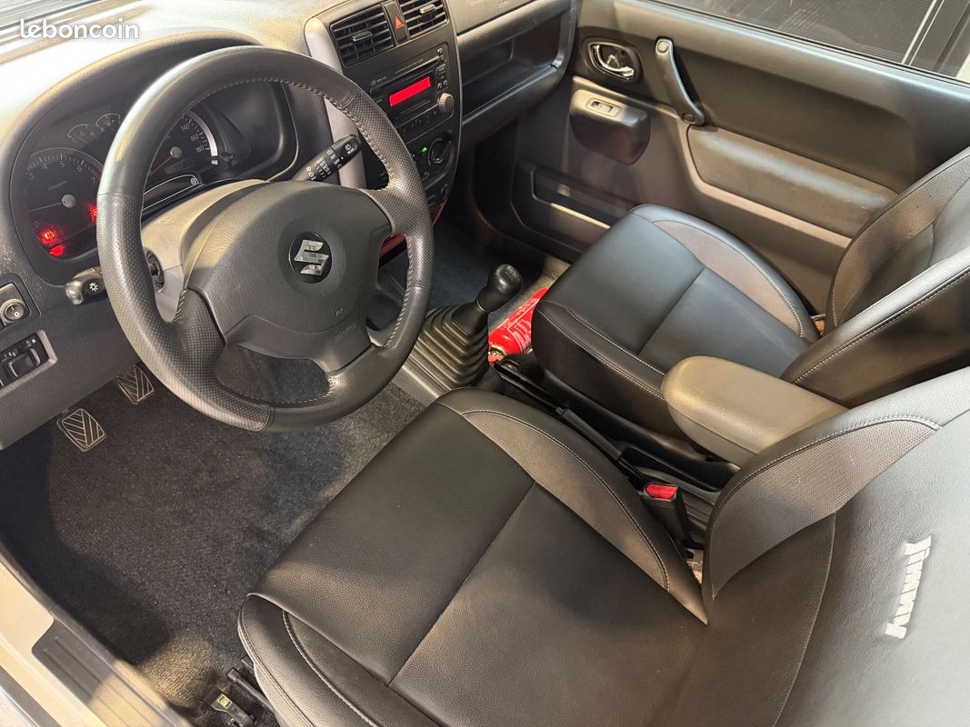SUZUKI JIMNY 1,3L VVT 86Ch 4X4 3 PORTES 1ère MAIN (image 18)