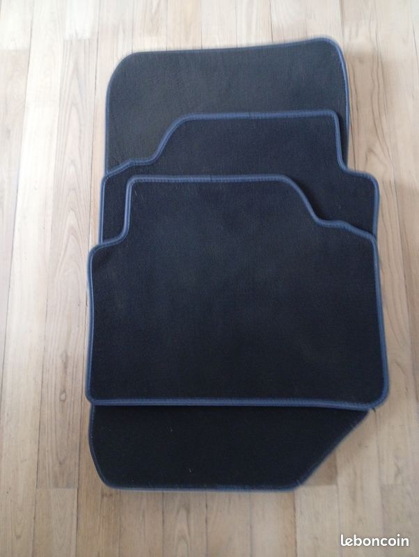 Tapis de sol pour BMW E91 (image 1)