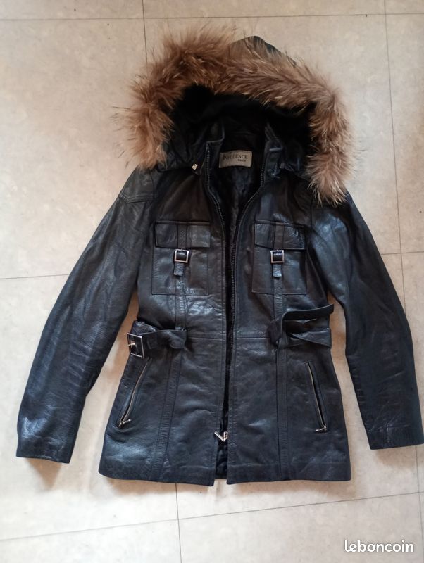Veste manteau court cuir agneau capuche fourrure véritable t 36