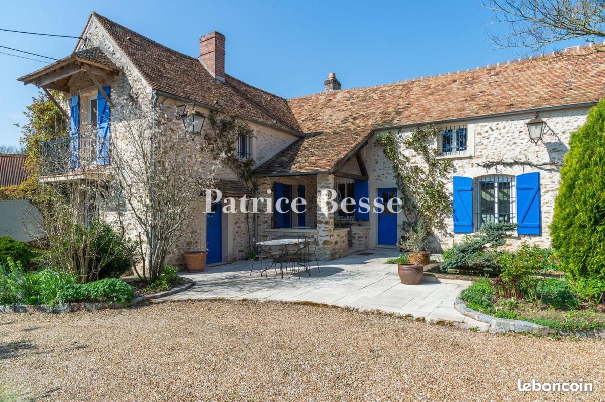 Maison 10 pièces 302 m² · à Rambouillet · 302 m² · 995 000 €