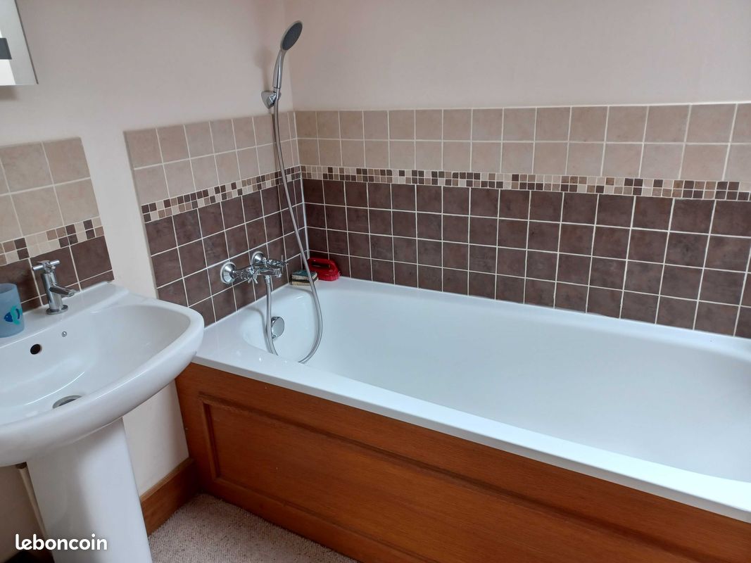 Maison 5 pièces 140 m² - Chasseneuil-sur-Bonnieure 16260 (image principale 9)