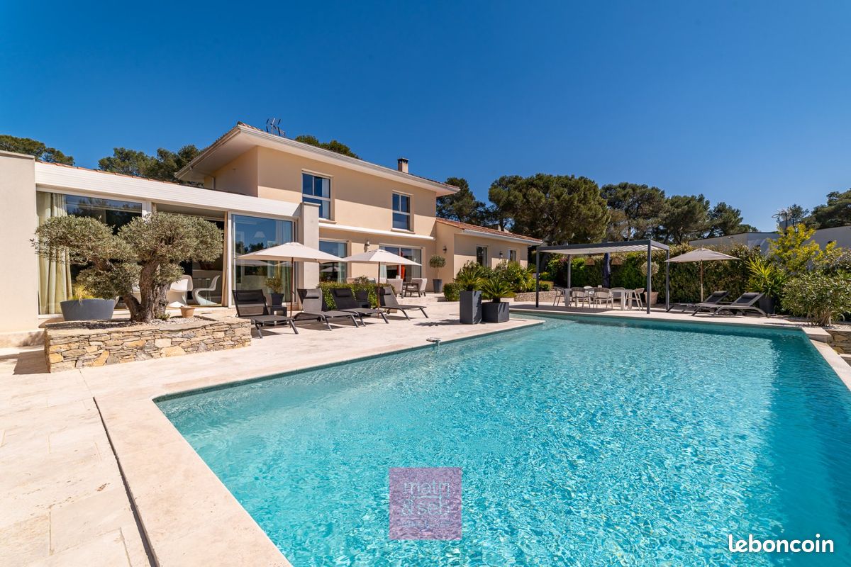 Maison 5 pièces 220 m² · à Nîmes · 220 m² · 1 185 000 €