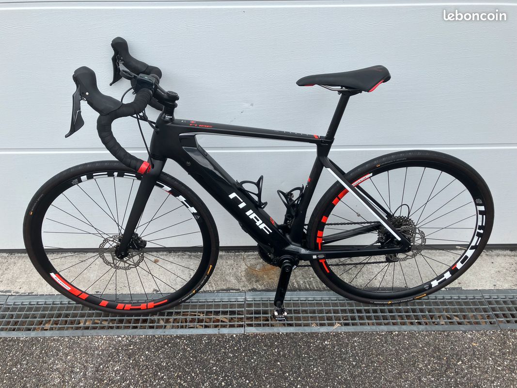 Cube Agree Hybrid Velo Route Cube 2019 Vélo CUBE AGREE HYBRID C:62