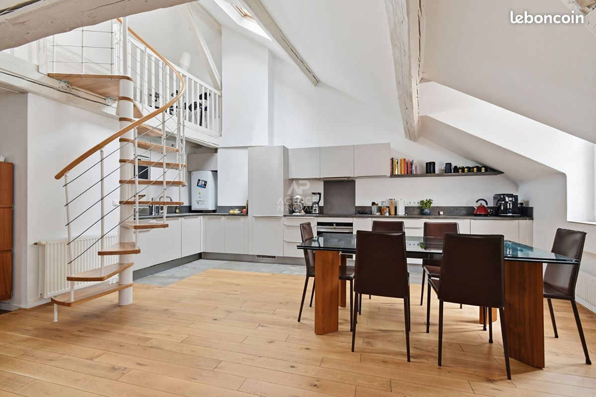 Appartement 6 pièces 120 m² · à Saint-Germain-en-Laye · 120 m² · 1 090 000 €