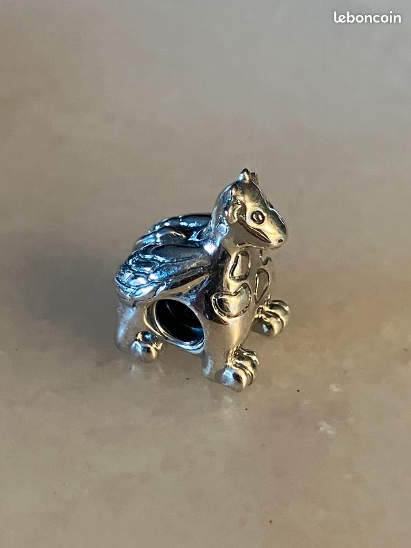 Charm Pandora WINIPER (image 1)