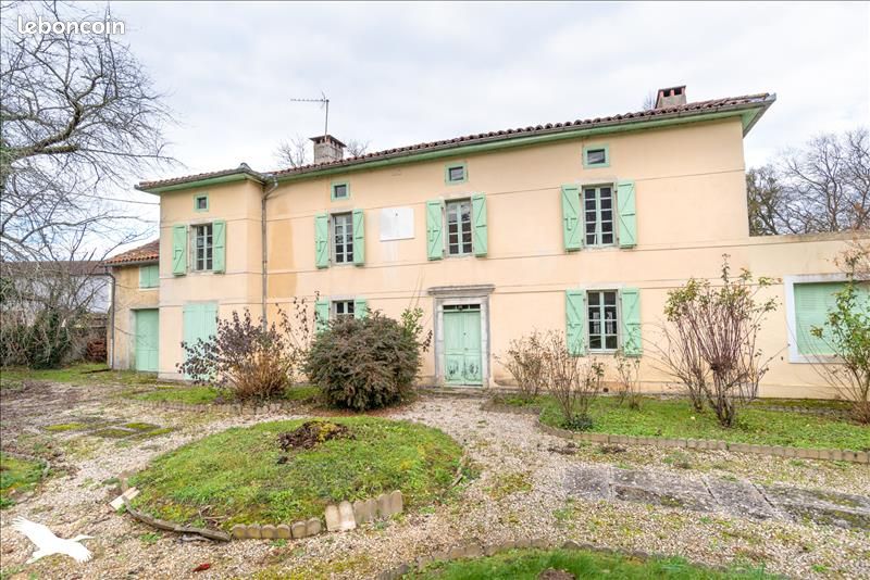 Maison 7 pièces 199 m² · à Payssous · 199 m² · 180 000 €