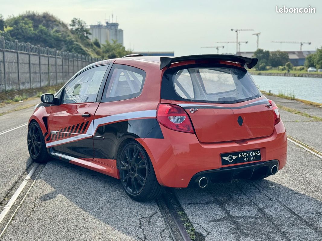 Renault clio renault 3 cup x85 (image 7)