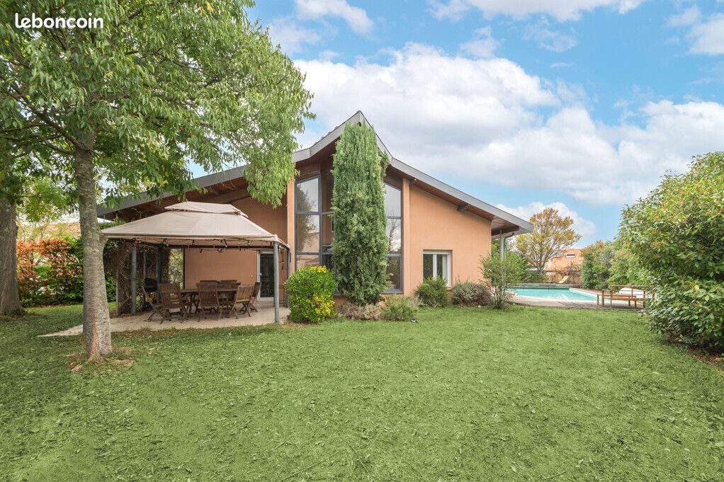 Maison 6 pièces 250 m² · à Tournefeuille · 250 m² · 875 000 €