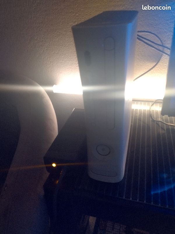 Xbox 360 (image 1)