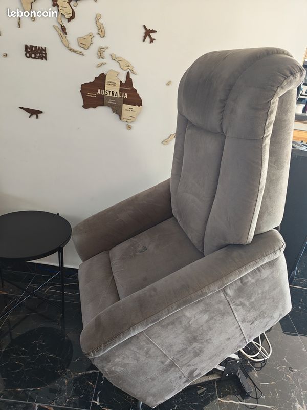 Fauteuil releveur électrique (image 2)
