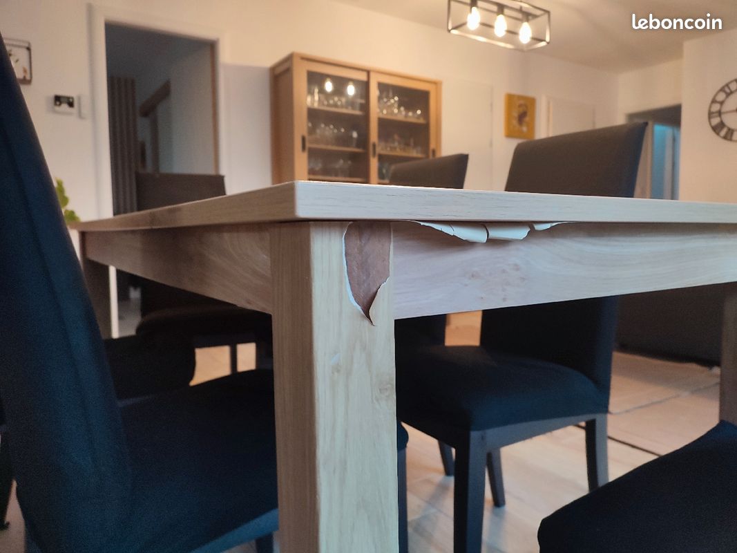 Table rectangulaire en bois (image 3)