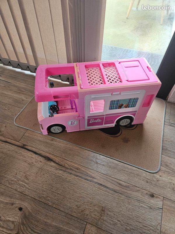 Autocar barbie (image 1)