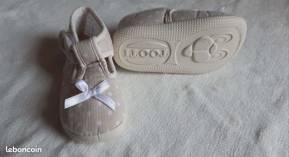 Chaussons fille pointure 19 (image 2)