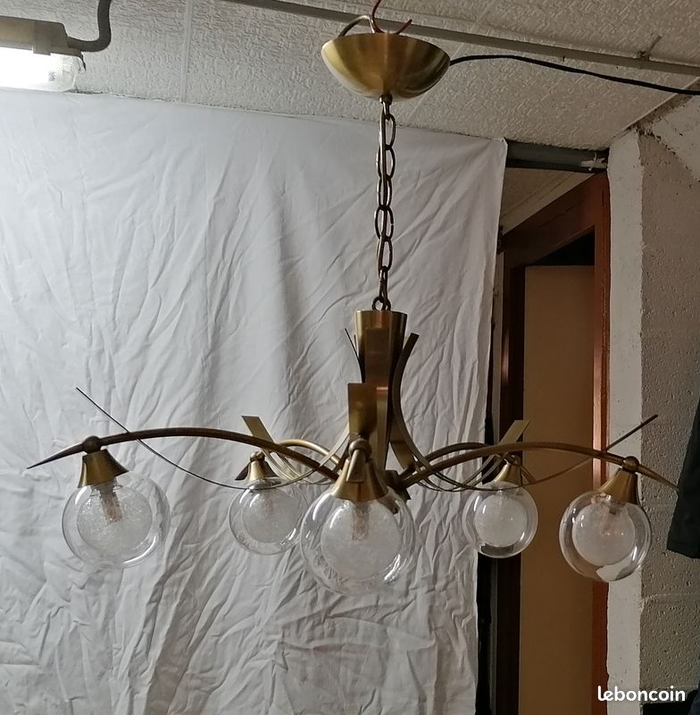 Luminaire plafonnier élégant et moderne (image 4)