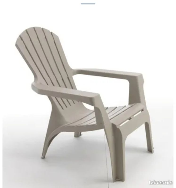 2 Chaises fauteuil en résine (image 1)