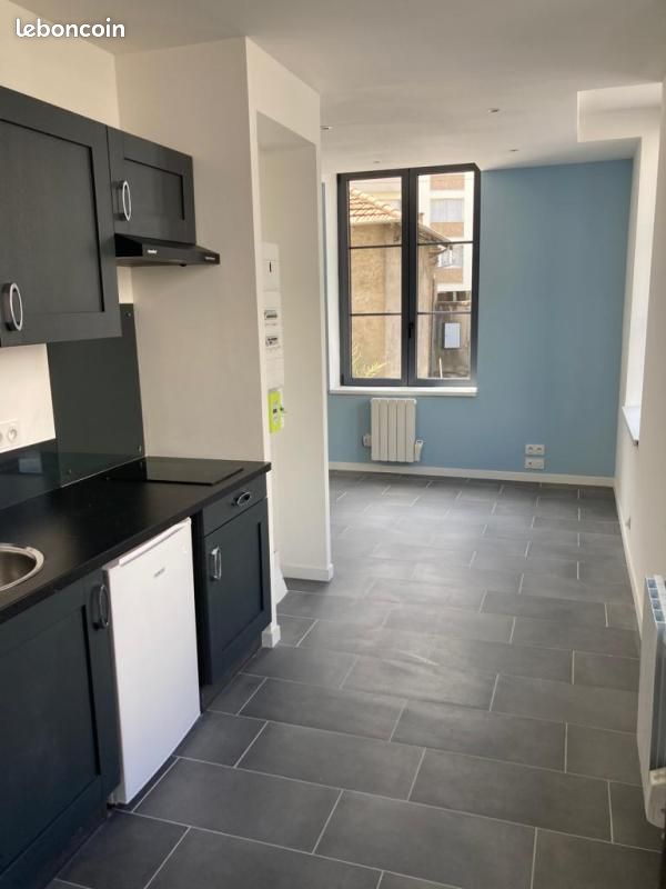Appartement 1 pièce 25 m² · à Saint-Étienne · 25 m² · 370 €