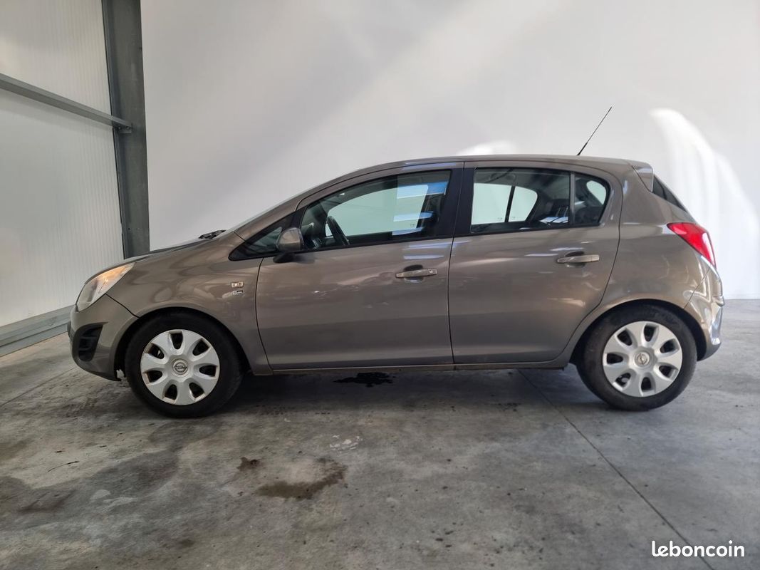 OPEL CORSA 1.3 CDTI - 95 CH - 150ème Anniversaire Garantie 12 Mois Moteur à Chaîne (image 8)