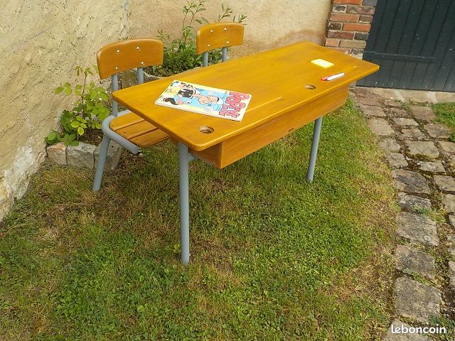 Bureau d'écolier double vintage en bois pour enfants (image 1)