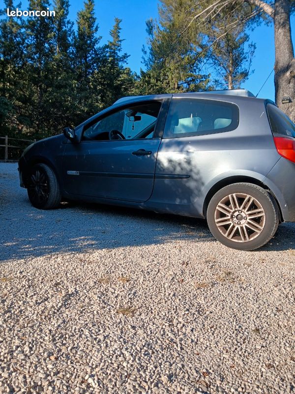 Pièces clio3 (image 1)