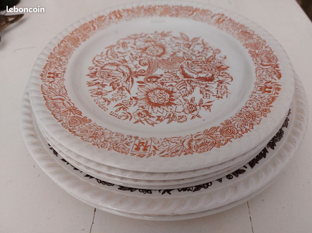 Lot assiettes vintage (image 1)