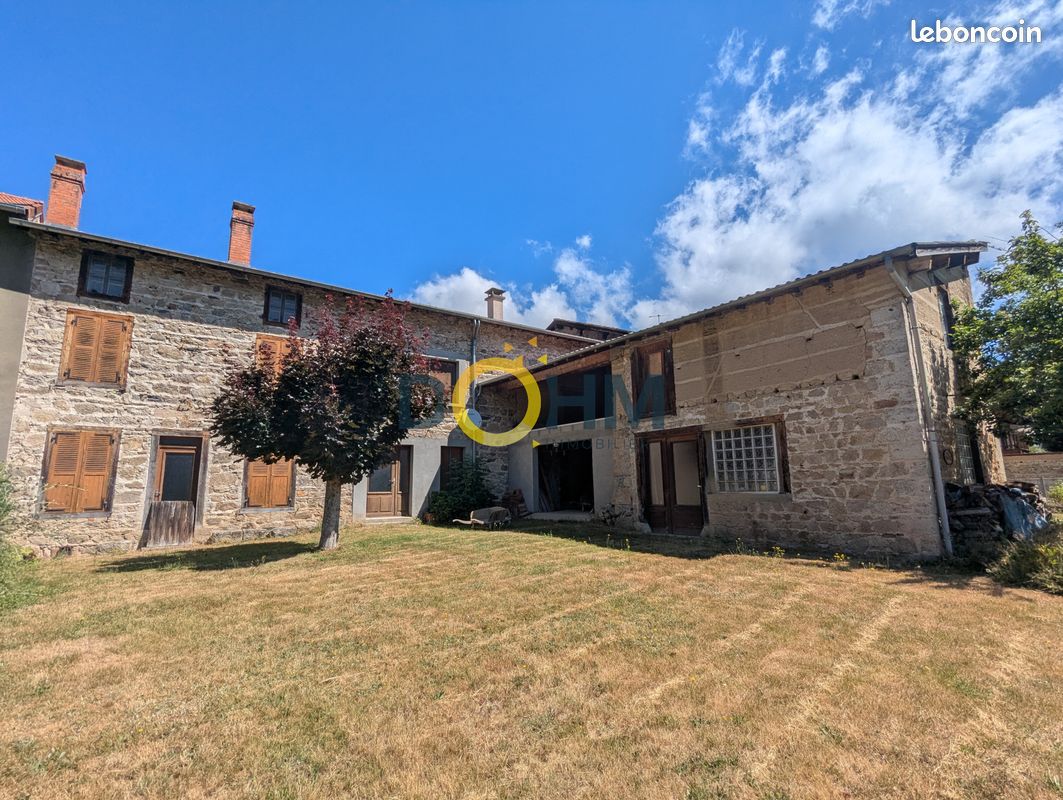 Maison 8 pièces 142 m² · à Grandrif · 142 m² · 78 000 €