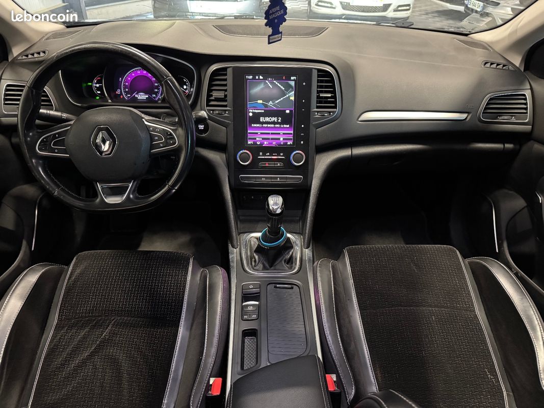 RENAULT MEGANE IV BERLINE dCi 130 GTline / ENTRETIEN A JOUR / CAMERA DE RECUL / MOTEUR A CHAINE (image 7)