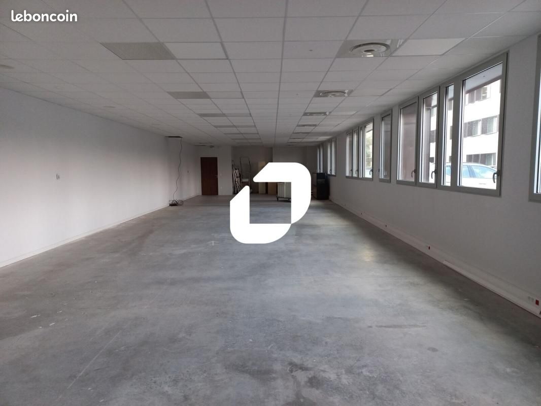 Bureaux 849 m² (image 4)
