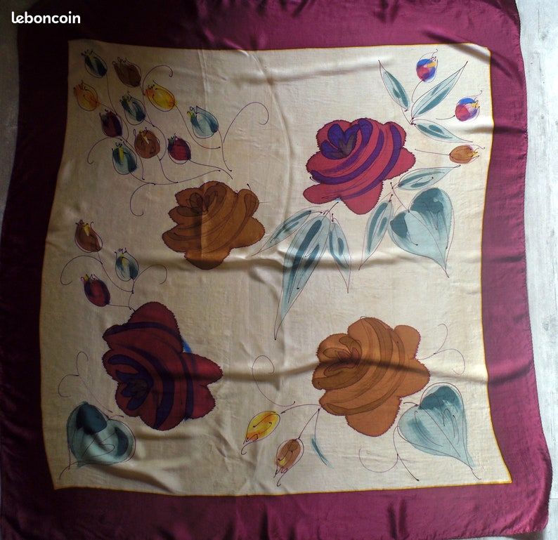 Joli foulard vintage peinture sur soie blanc motif fleuri (image 1)