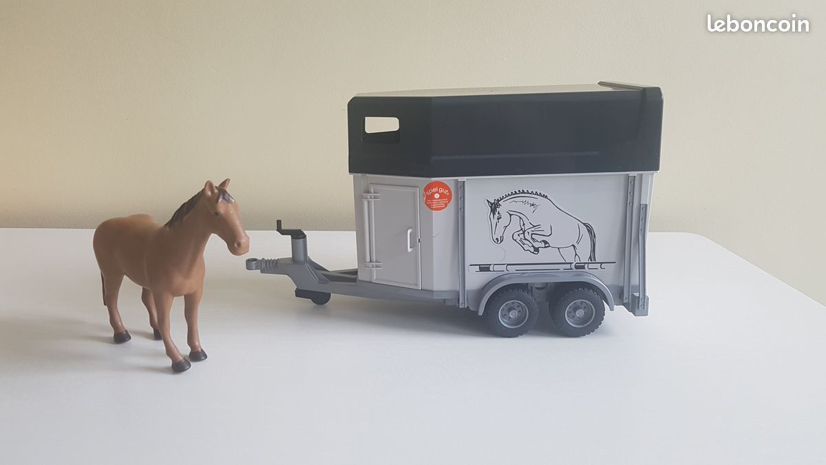 Van + cheval BRUDER ref 02028 (image 1)