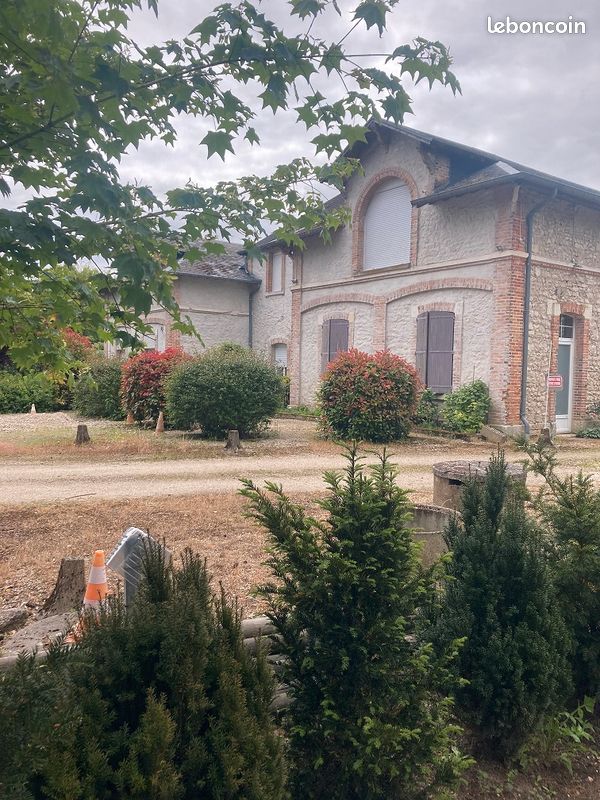 Appartement 1 pièce 28 m² · à Saint-Denis-en-Val · 28 m² · 542 €/mois