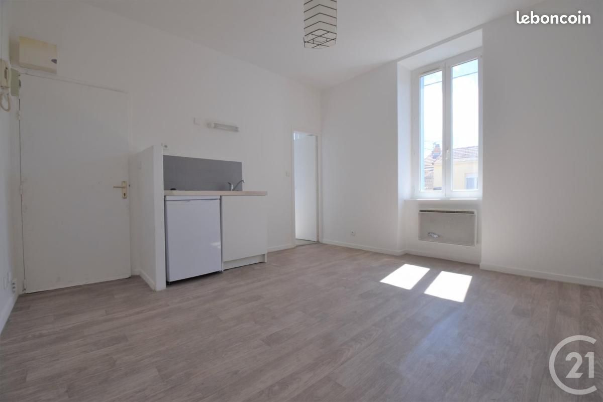 Appartement 1 pièce 17 m² · à Limoges · 17 m² · 250 €/mois