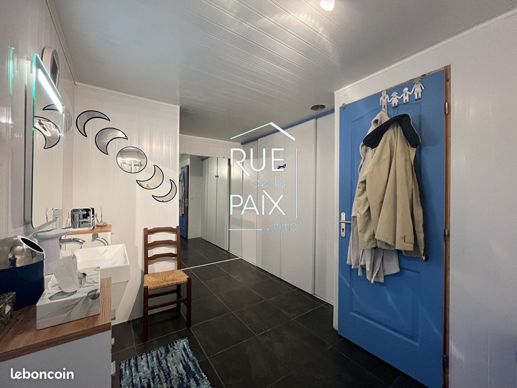 Maison 5 pièces 165 m² - Vouhé 79310 (image principale 4)